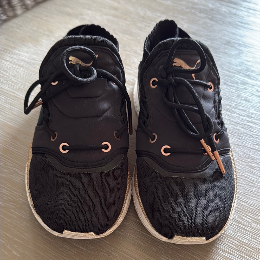 Puma Women’s Black Sneakers